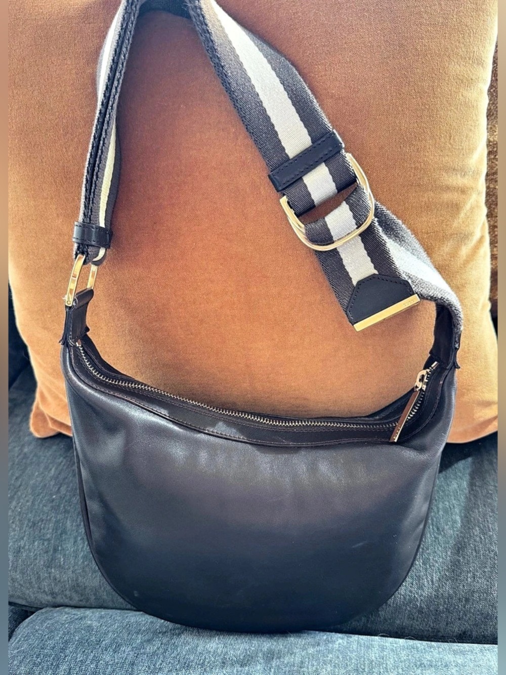 Gucci- Shoulder Hobo Bag in Dark Brown, Gold Hardware with Web Strap